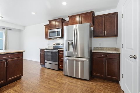 Tiny photo for 572 S SILVERMOON LN, Saratoga Springs, UT 84045 (MLS # 2143601)