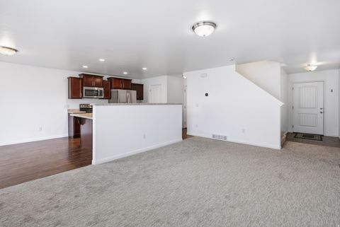 Tiny photo for 572 S SILVERMOON LN, Saratoga Springs, UT 84045 (MLS # 2143601)