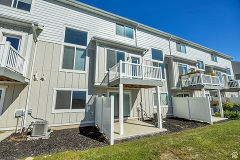 Tiny photo for 1027 W CORAL CHARM WAY, Saratoga Springs, UT 84045 (MLS # 2116476)