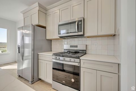 Tiny photo for 1027 W CORAL CHARM WAY, Saratoga Springs, UT 84045 (MLS # 2116476)