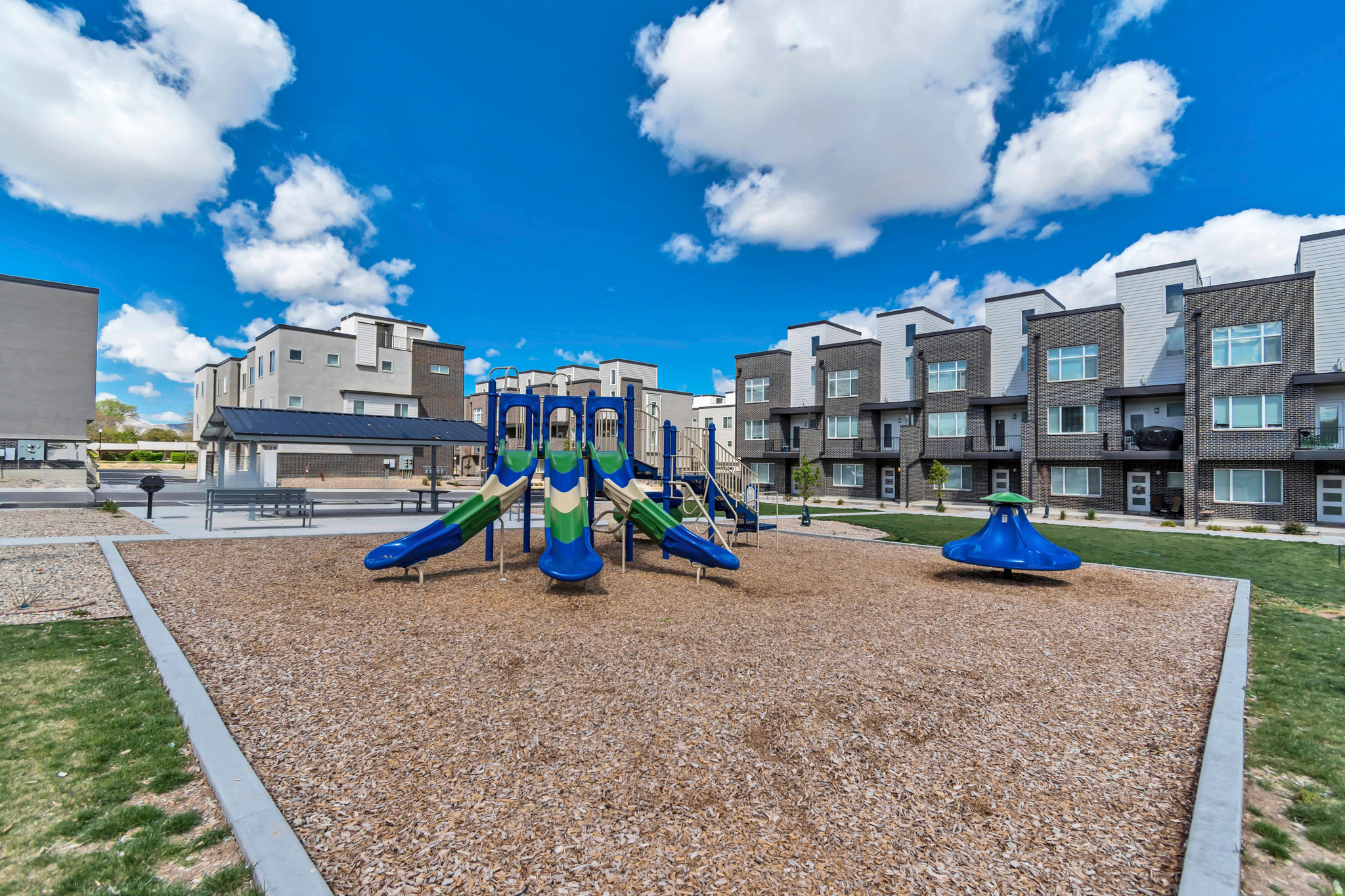 ERIN HILLS TOWNHOMES - Residential