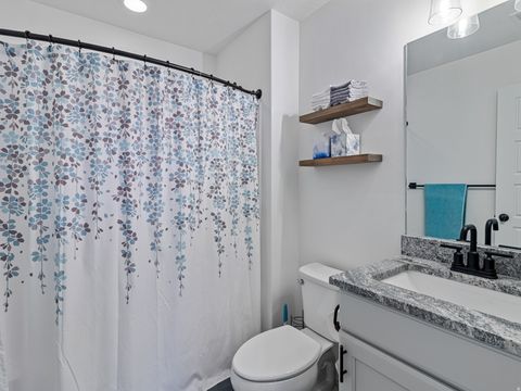 Tiny photo for 6453 W MOON VALLEY DR, South Jordan, UT 84009 (MLS # 2148019)