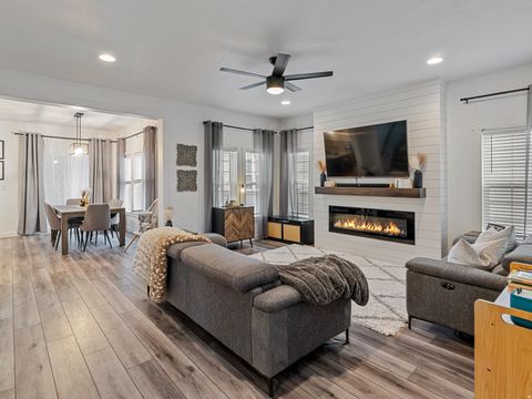 Tiny photo for 6453 W MOON VALLEY DR, South Jordan, UT 84009 (MLS # 2148019)