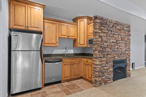 Tiny photo for 1501 W ELK CIR, Mapleton, UT 84664 (MLS # 2158331)