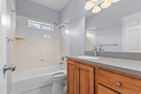 Tiny photo for 1501 W ELK CIR, Mapleton, UT 84664 (MLS # 2158331)