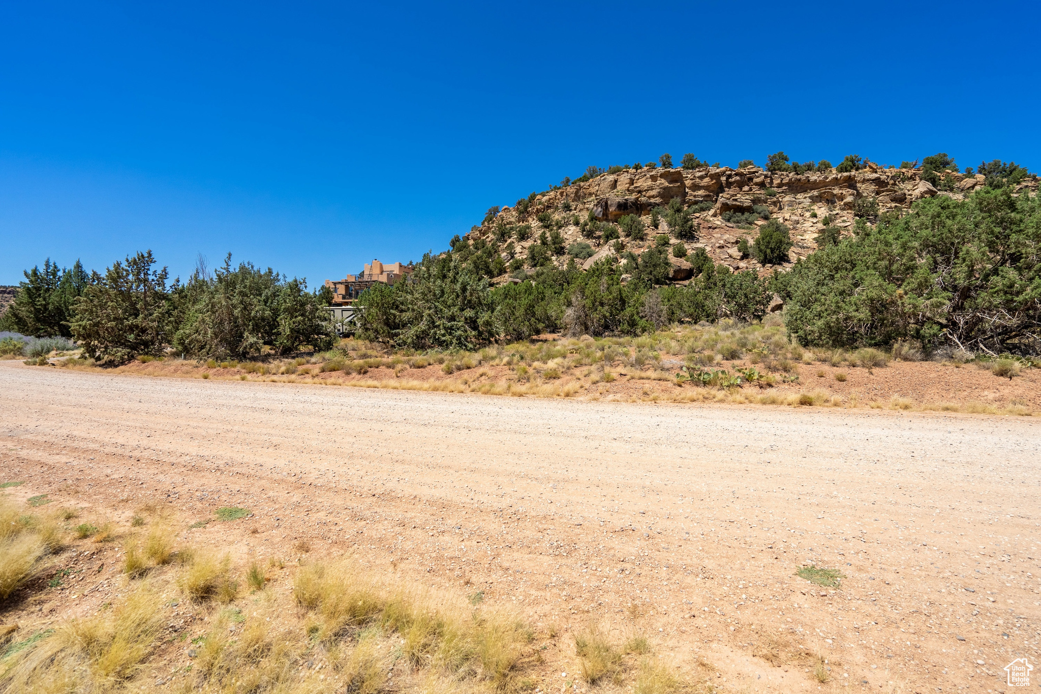 904 N Foothill Dr, Apple Valley, Utah image 11