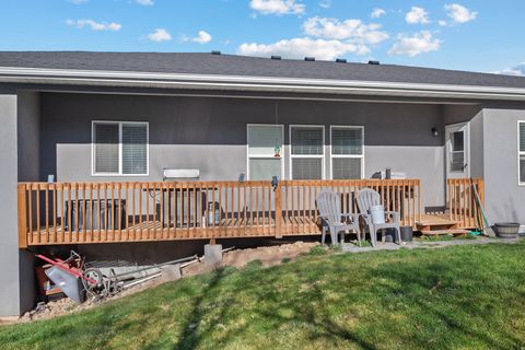 Tiny photo for 942 E 270 S, Santaquin, UT 84655 (MLS # 2127784)