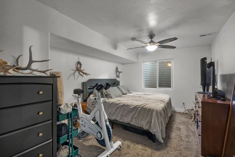 Tiny photo for 942 E 270 S, Santaquin, UT 84655 (MLS # 2127784)