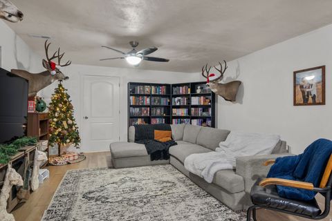 Tiny photo for 942 E 270 S, Santaquin, UT 84655 (MLS # 2127784)