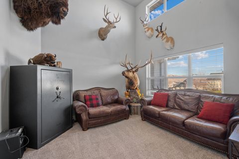 Tiny photo for 942 E 270 S, Santaquin, UT 84655 (MLS # 2127784)