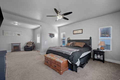 Tiny photo for 942 E 270 S, Santaquin, UT 84655 (MLS # 2127784)