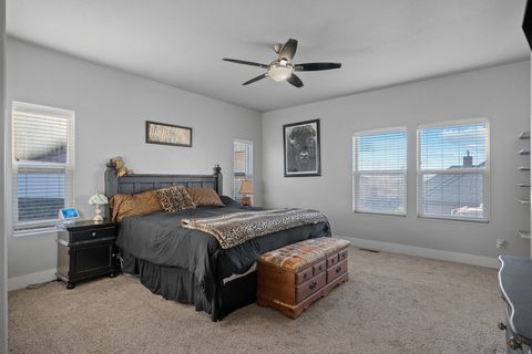 Tiny photo for 942 E 270 S, Santaquin, UT 84655 (MLS # 2127784)