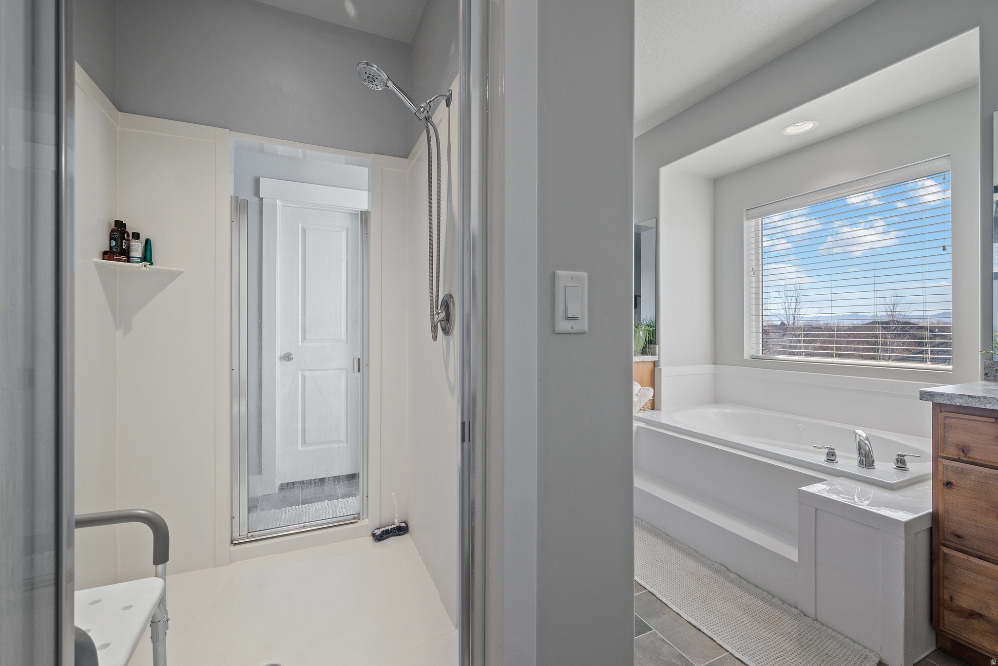 BLACK HAWK HILLS - Residential