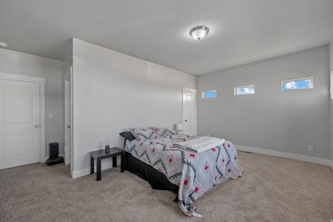 Tiny photo for 942 E 270 S, Santaquin, UT 84655 (MLS # 2127784)