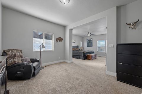 Tiny photo for 942 E 270 S, Santaquin, UT 84655 (MLS # 2127784)