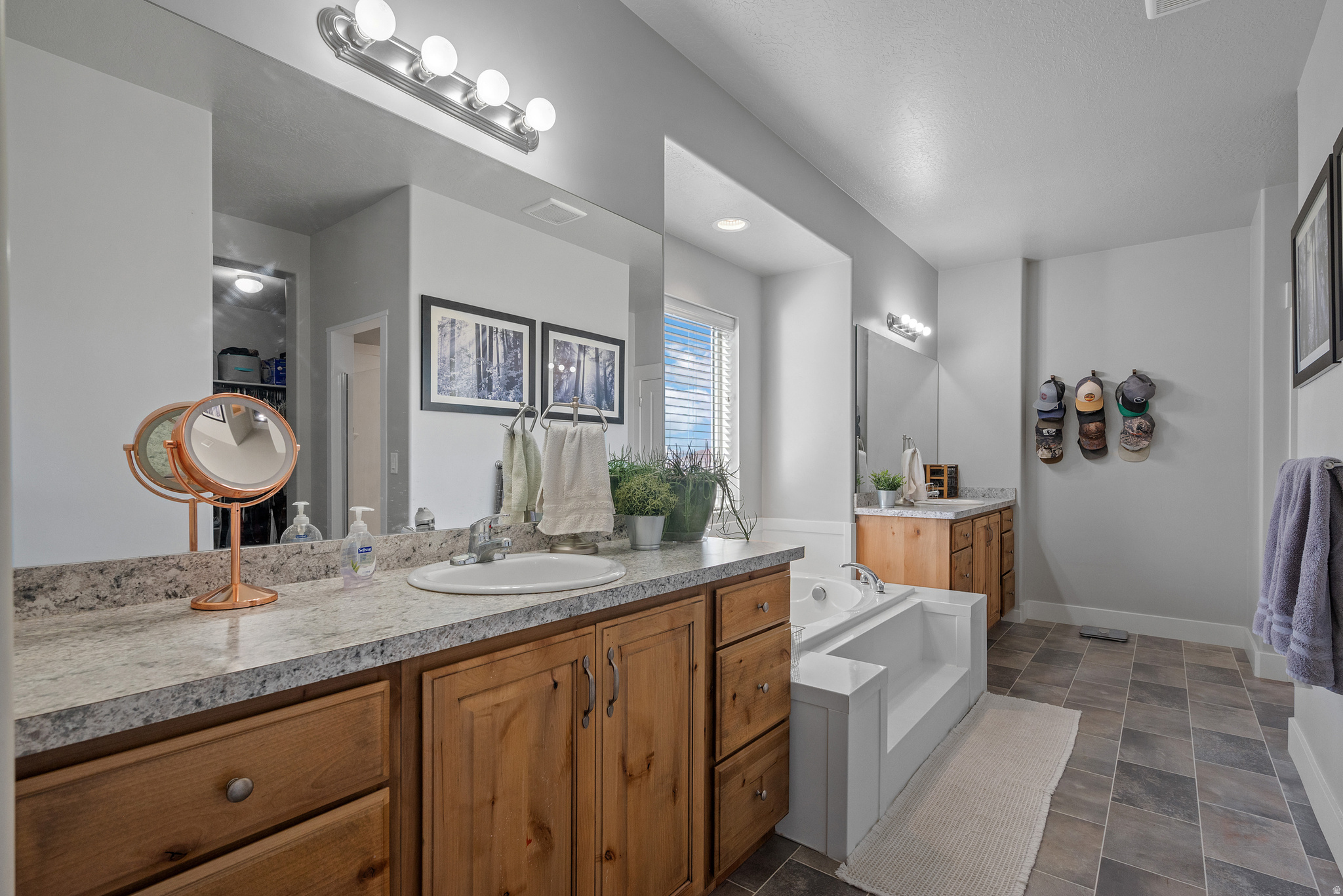 BLACK HAWK HILLS - Residential