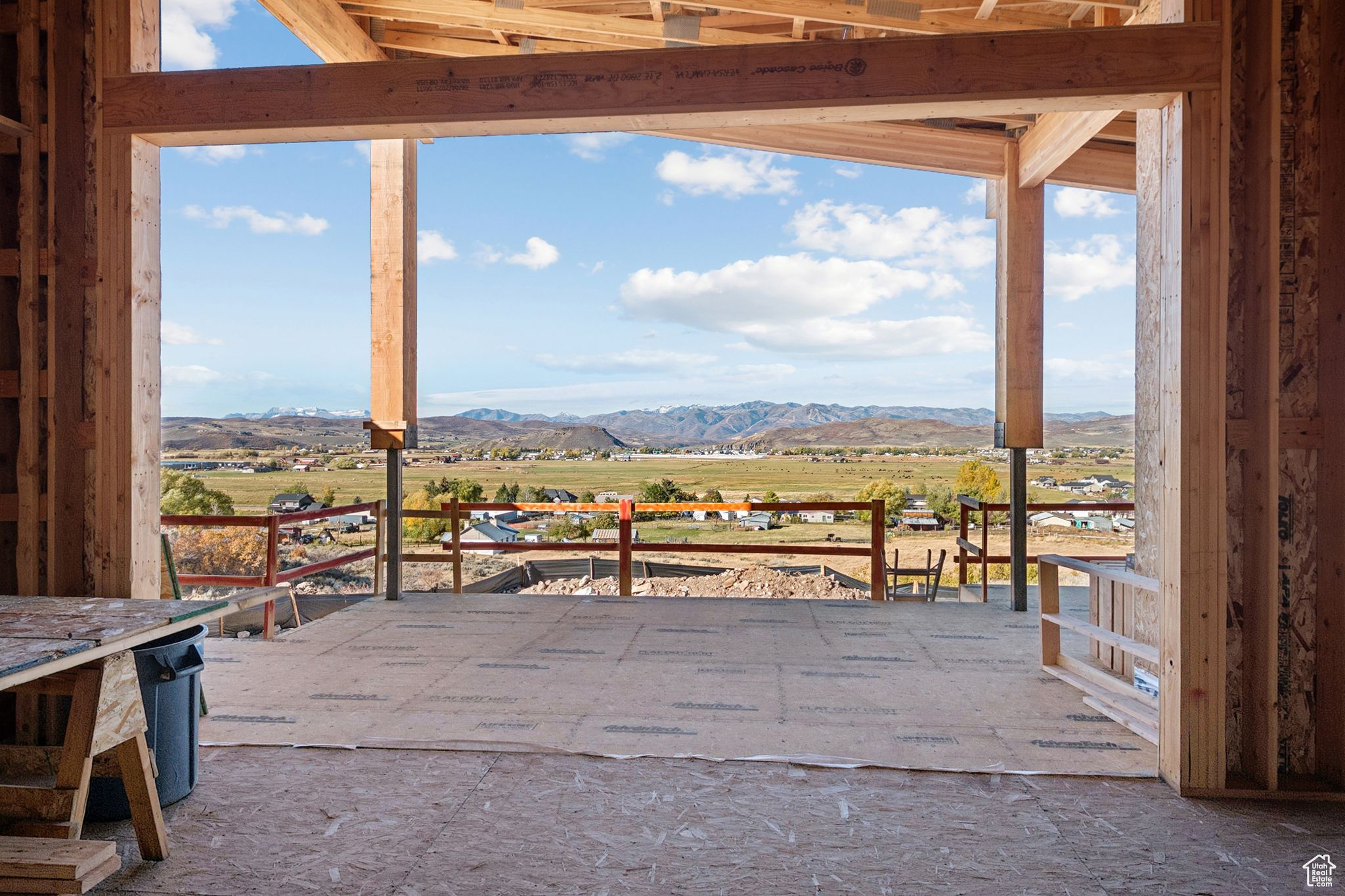 1040 HIGH COUNTRY LN 76