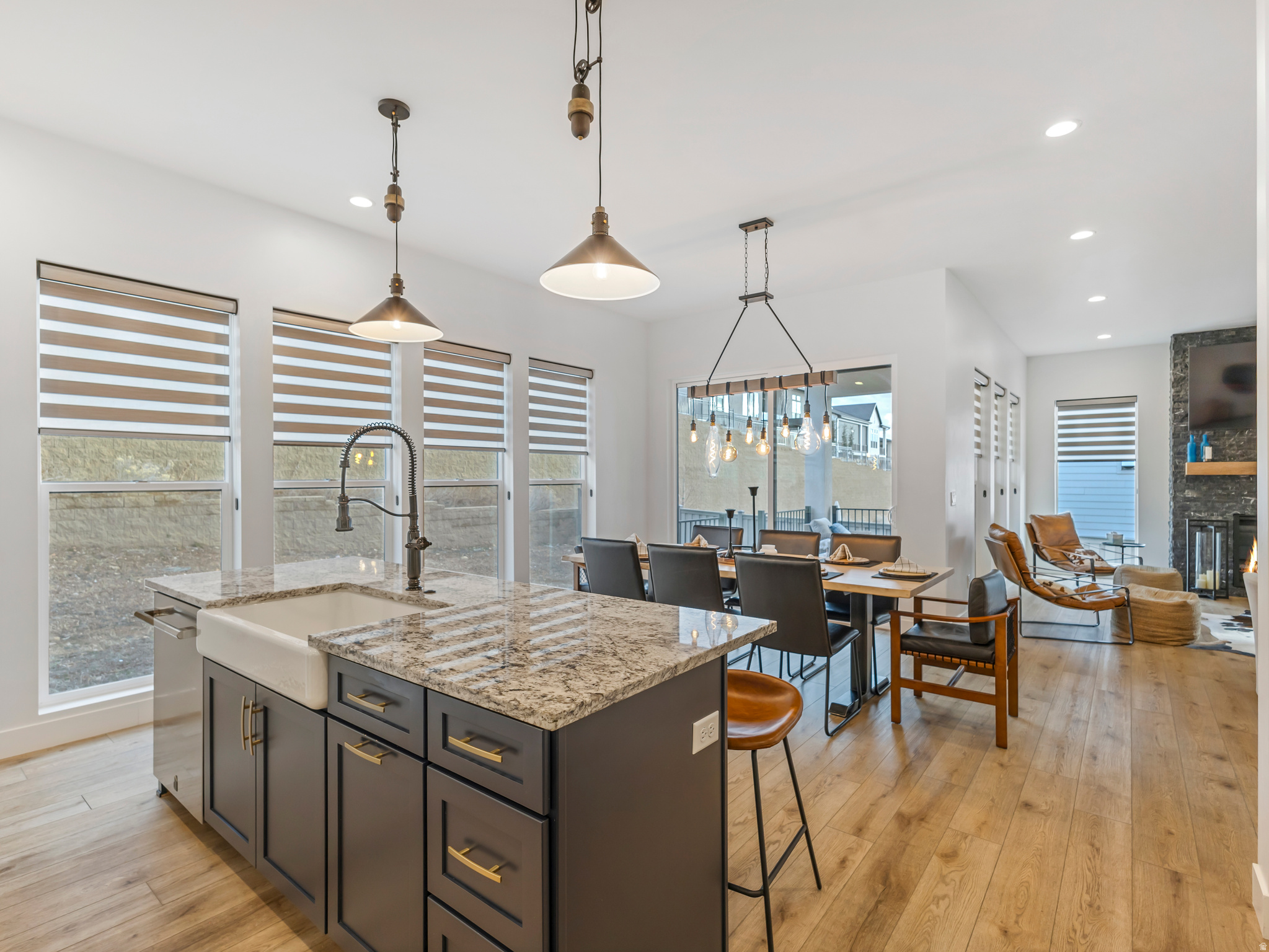 CANYON POINT - Residential