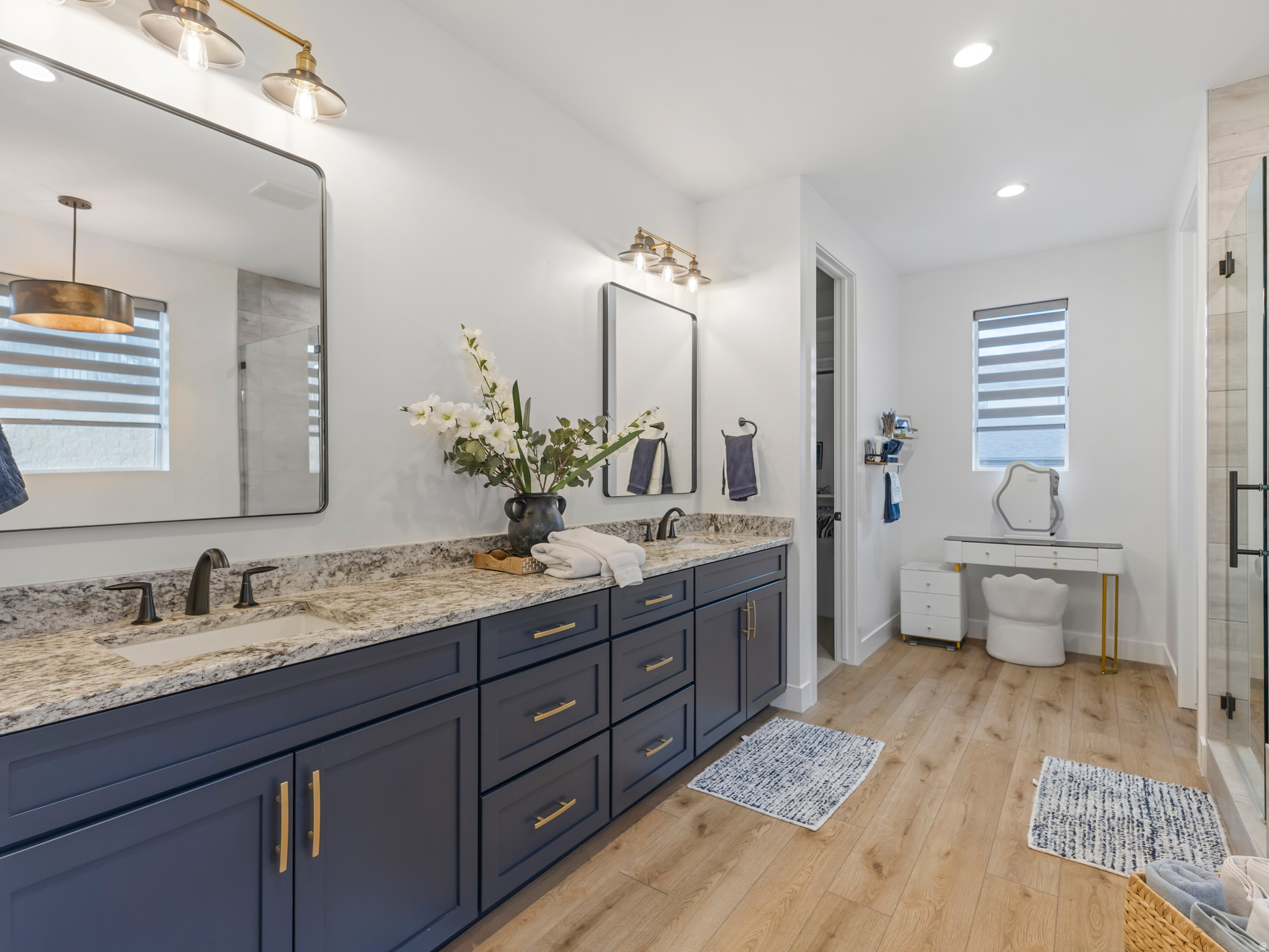 CANYON POINT - Residential