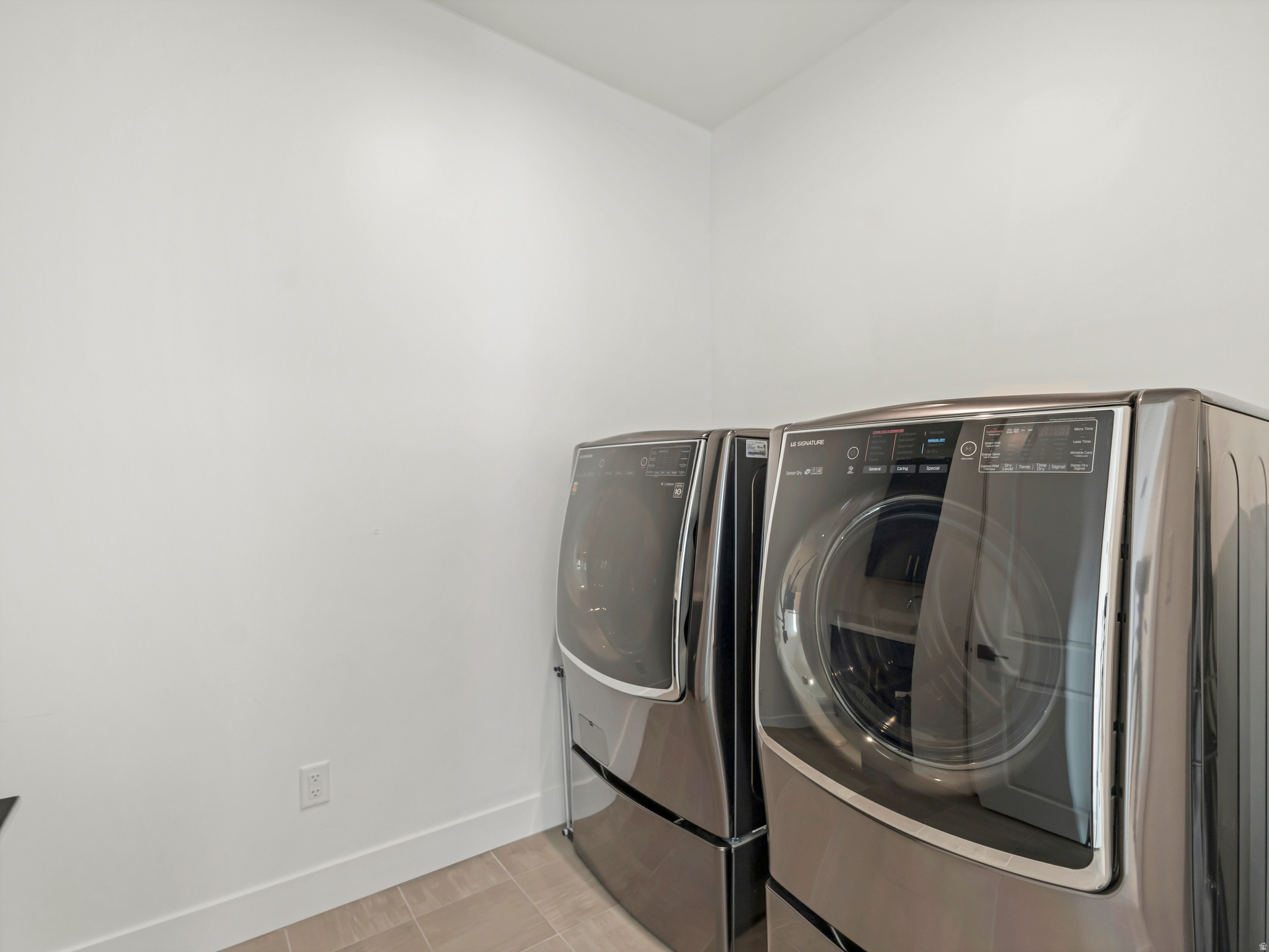 CANYON POINT - Residential