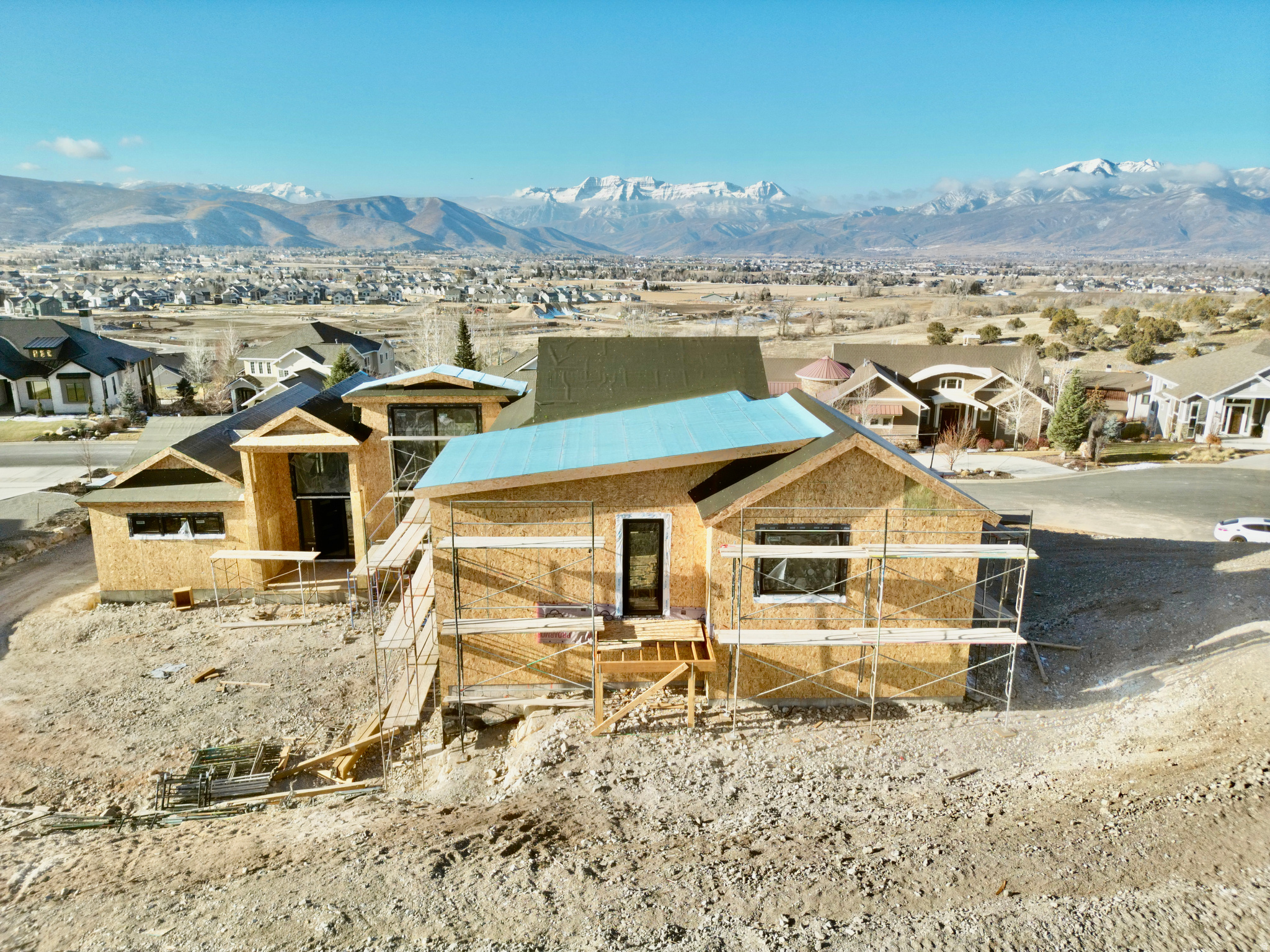 CROSSINGS AT LAKE CREEK - Residential
