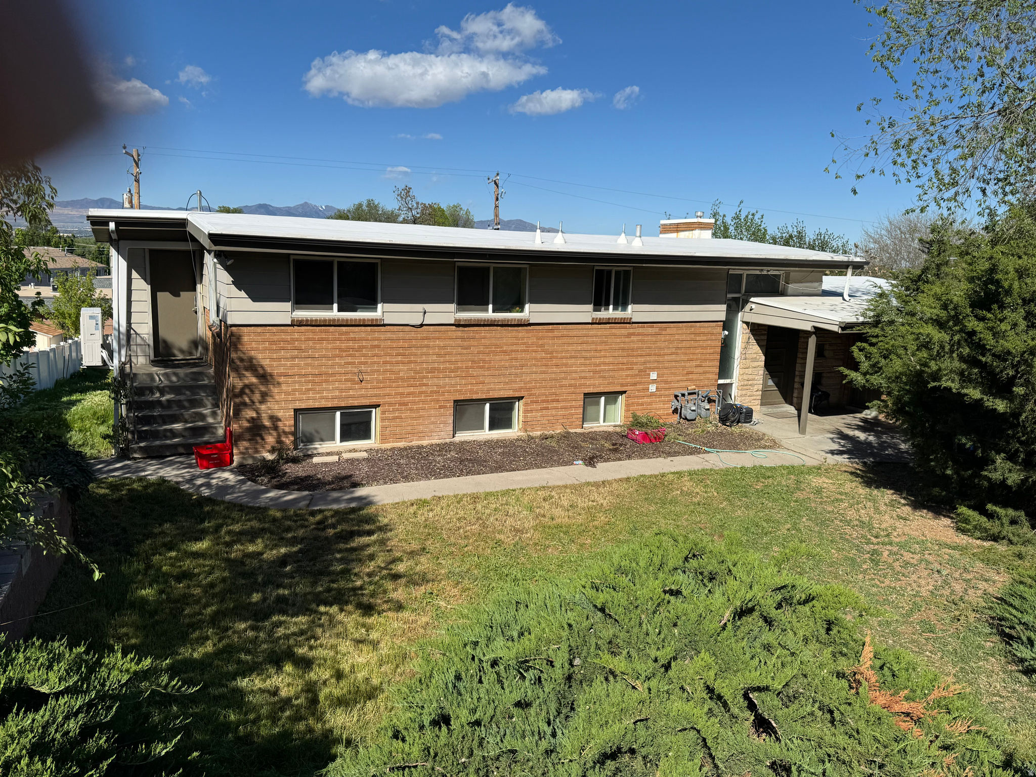 WOODSIDE HEIGHTS - Residential Income