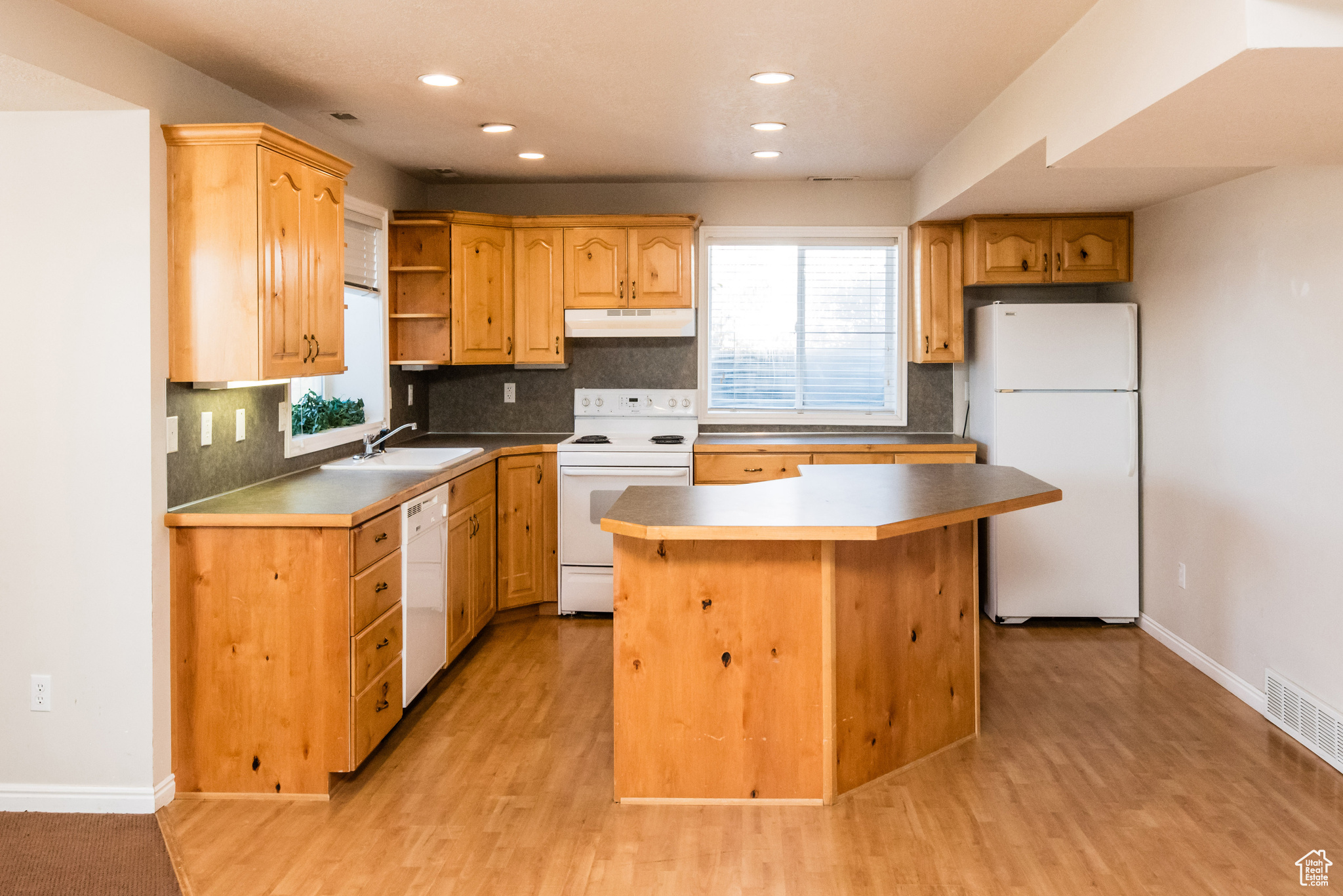 GREYSTONE FARMS - Residential