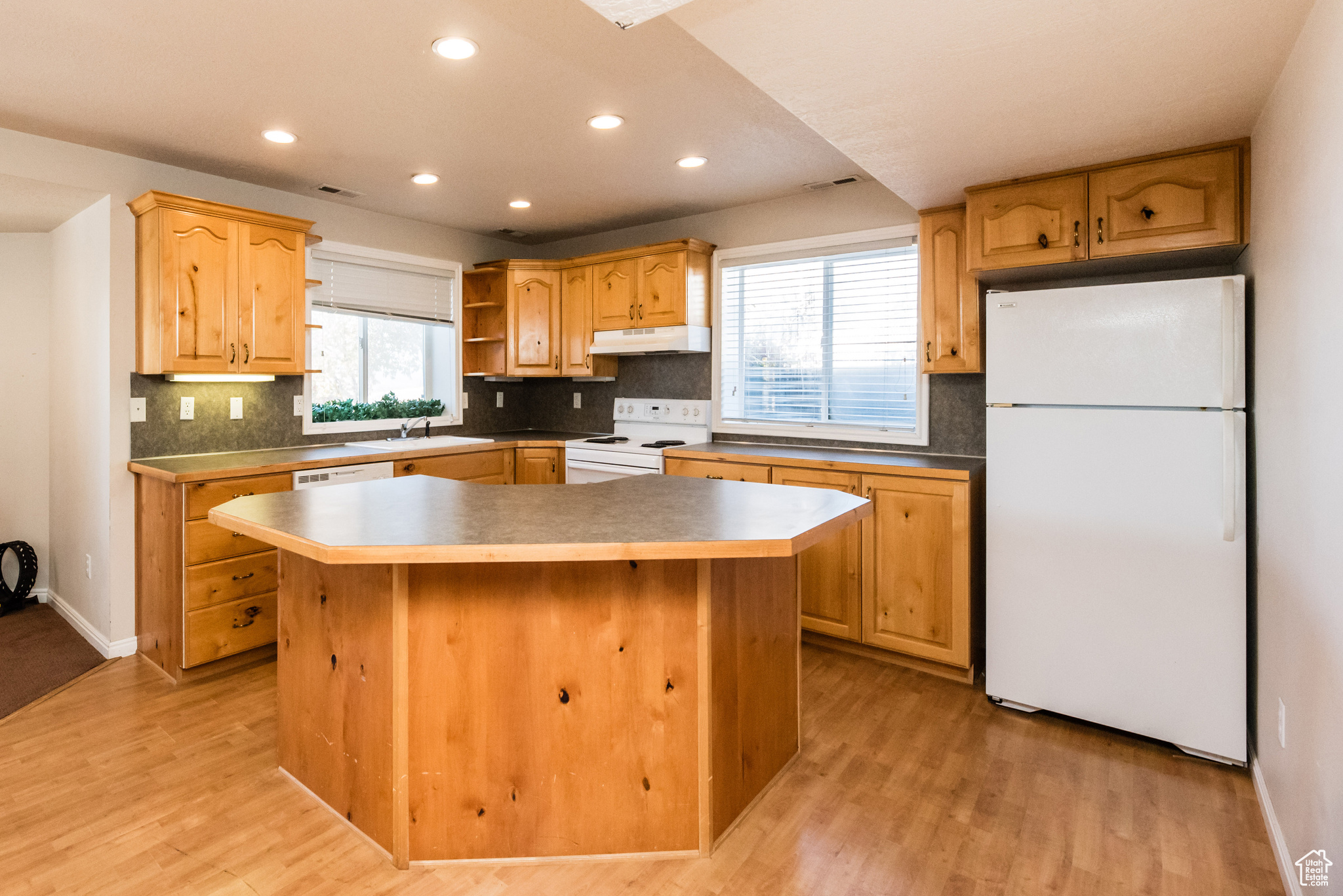 GREYSTONE FARMS - Residential