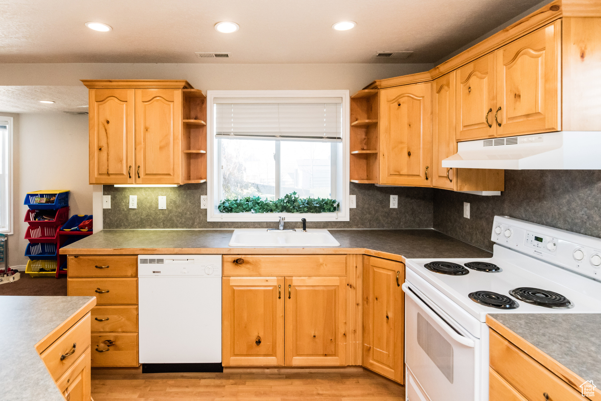 GREYSTONE FARMS - Residential
