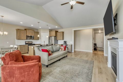 Tiny photo for 88 S 850 E, Salem, UT 84653 (MLS # 2134253)