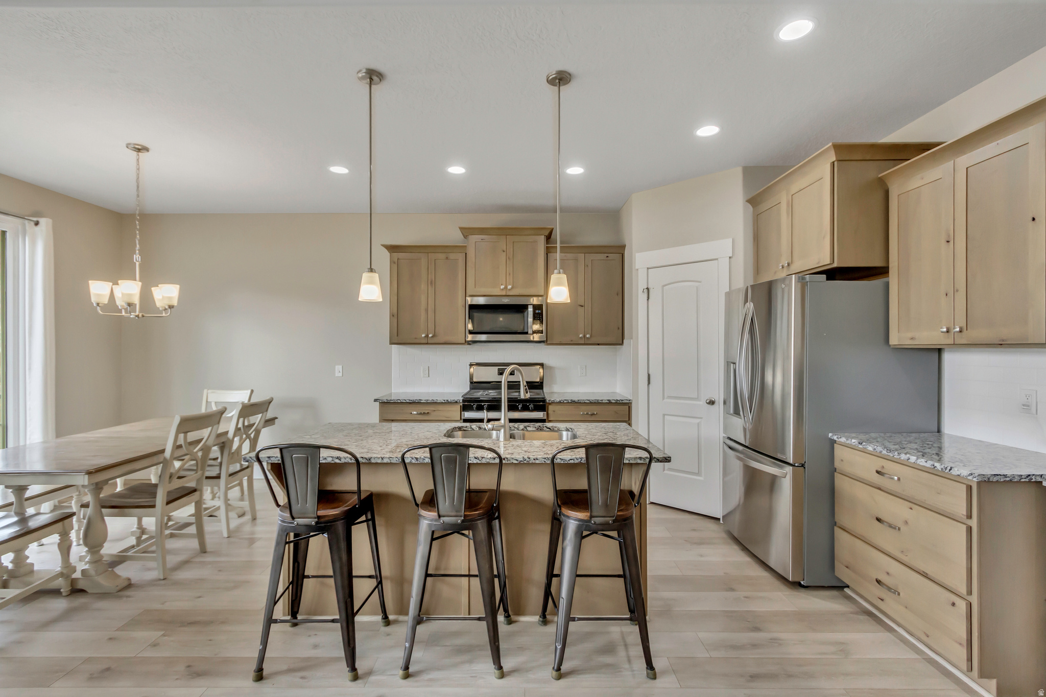 SALEM RIDGE - Residential Income