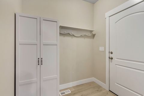 Tiny photo for 88 S 850 E, Salem, UT 84653 (MLS # 2134253)