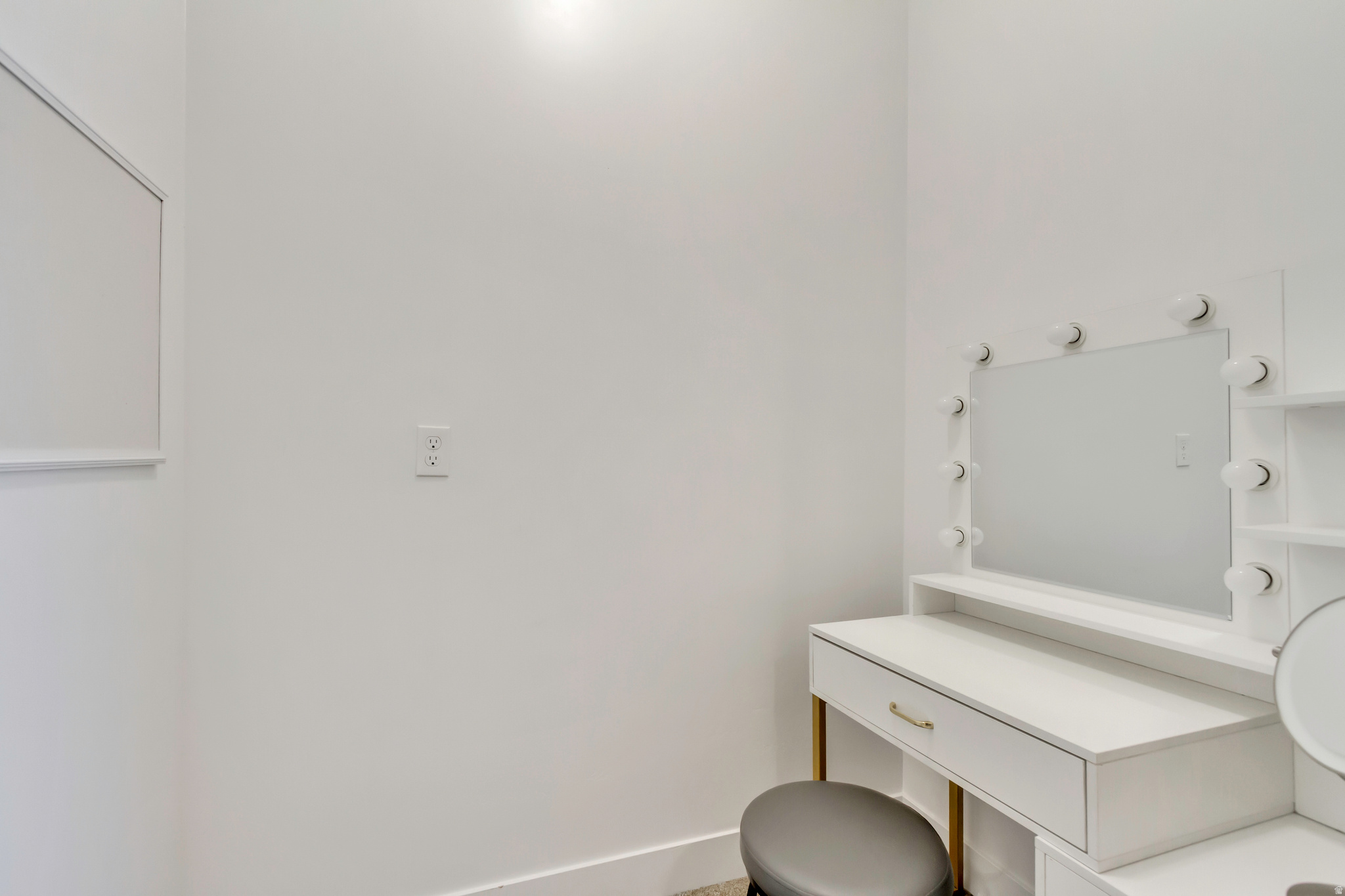 SALEM RIDGE - Residential Income