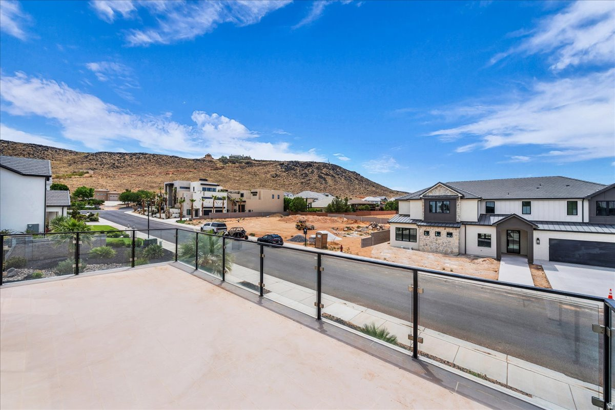 SOUTHERN ESTATES - Residential
