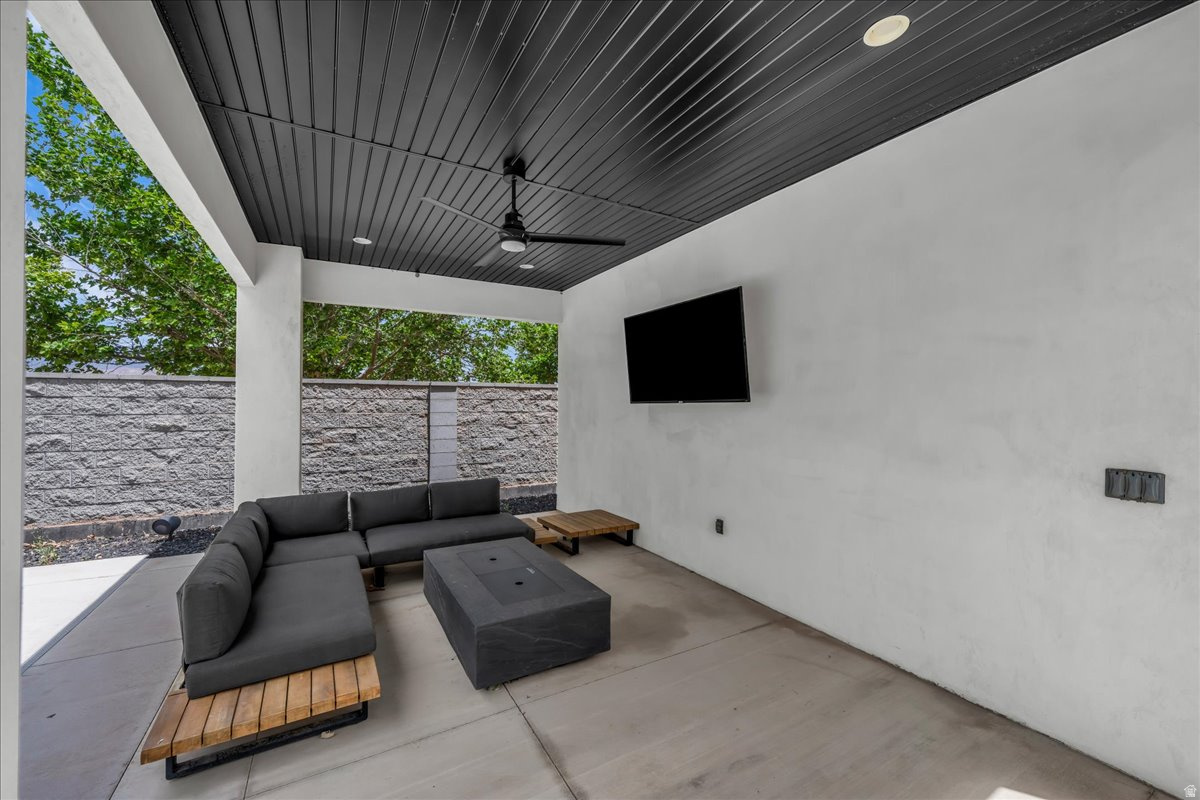 SOUTHERN ESTATES - Residential