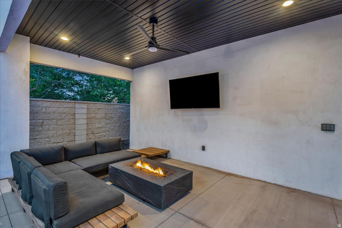 SOUTHERN ESTATES - Residential
