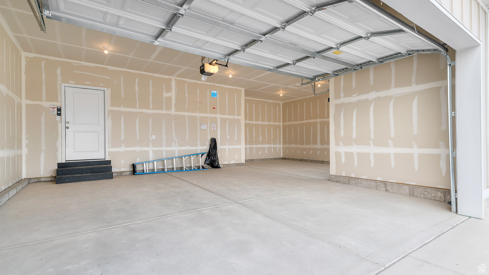 CHERRY WOOD - Residential