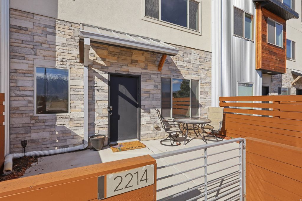 Photo of 2214 N 450 W, Layton, UT 84041 (MLS # 2140096)