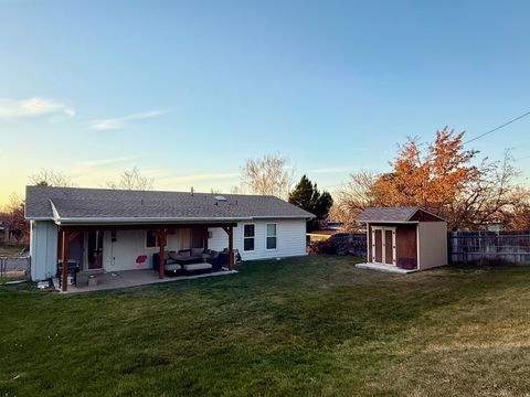 Tiny photo for 5492 S 825 E, South Ogden, UT 84405 (MLS # 2142627)