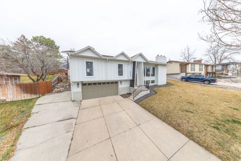 Tiny photo for 5492 S 825 E, South Ogden, UT 84405 (MLS # 2142627)