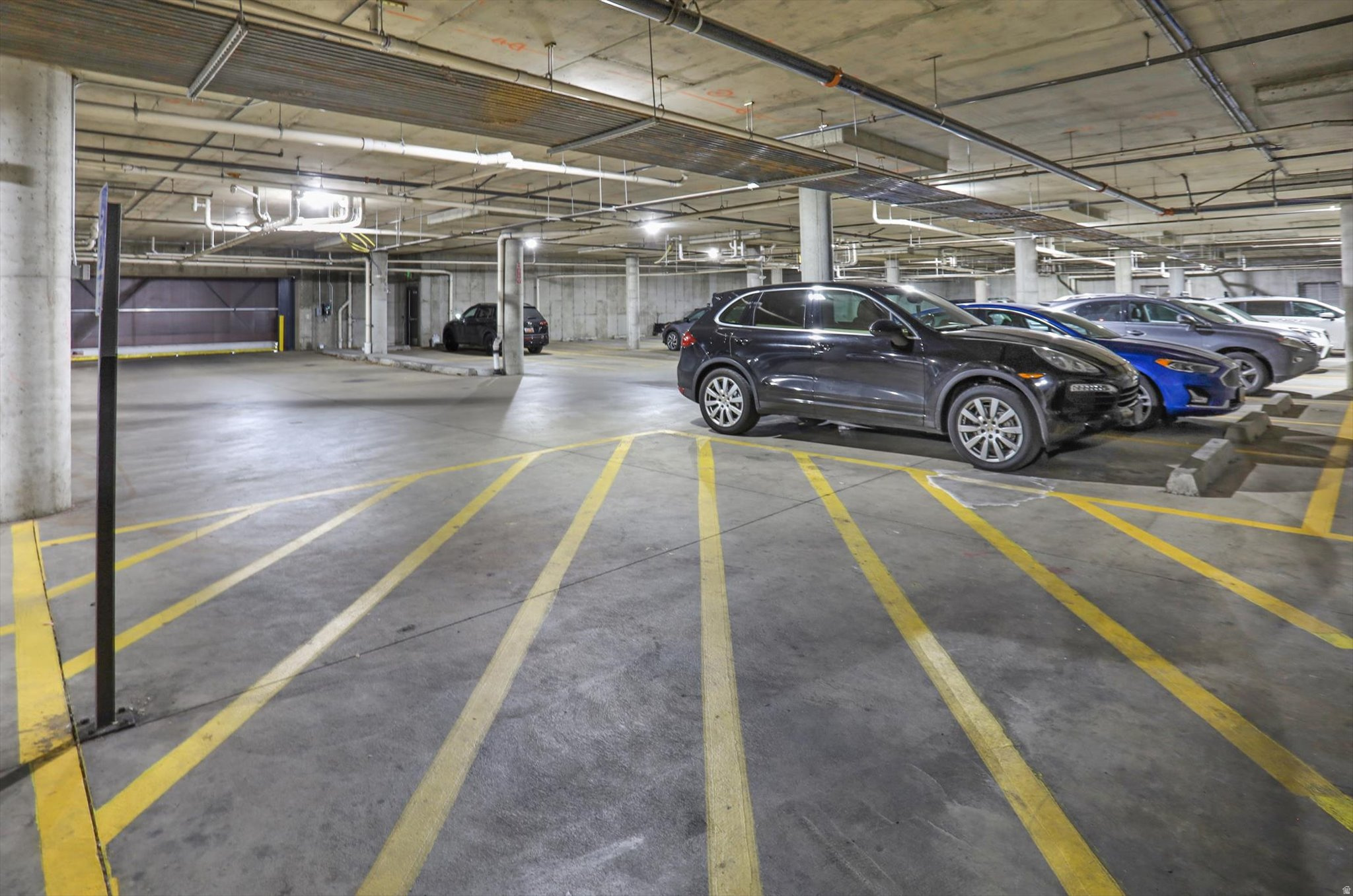 CENTRAL POINTE - Residential