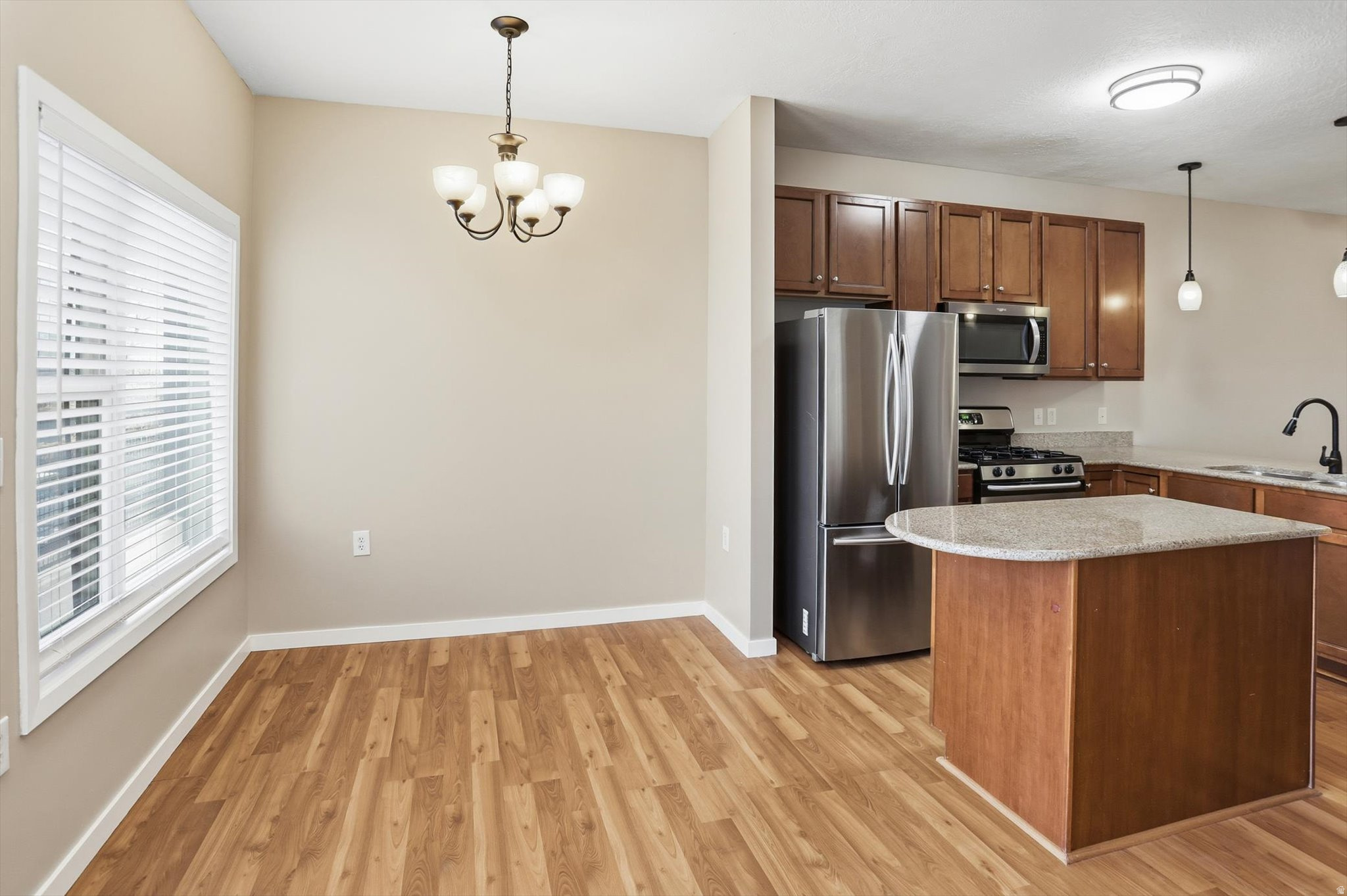 CENTRAL POINTE - Residential