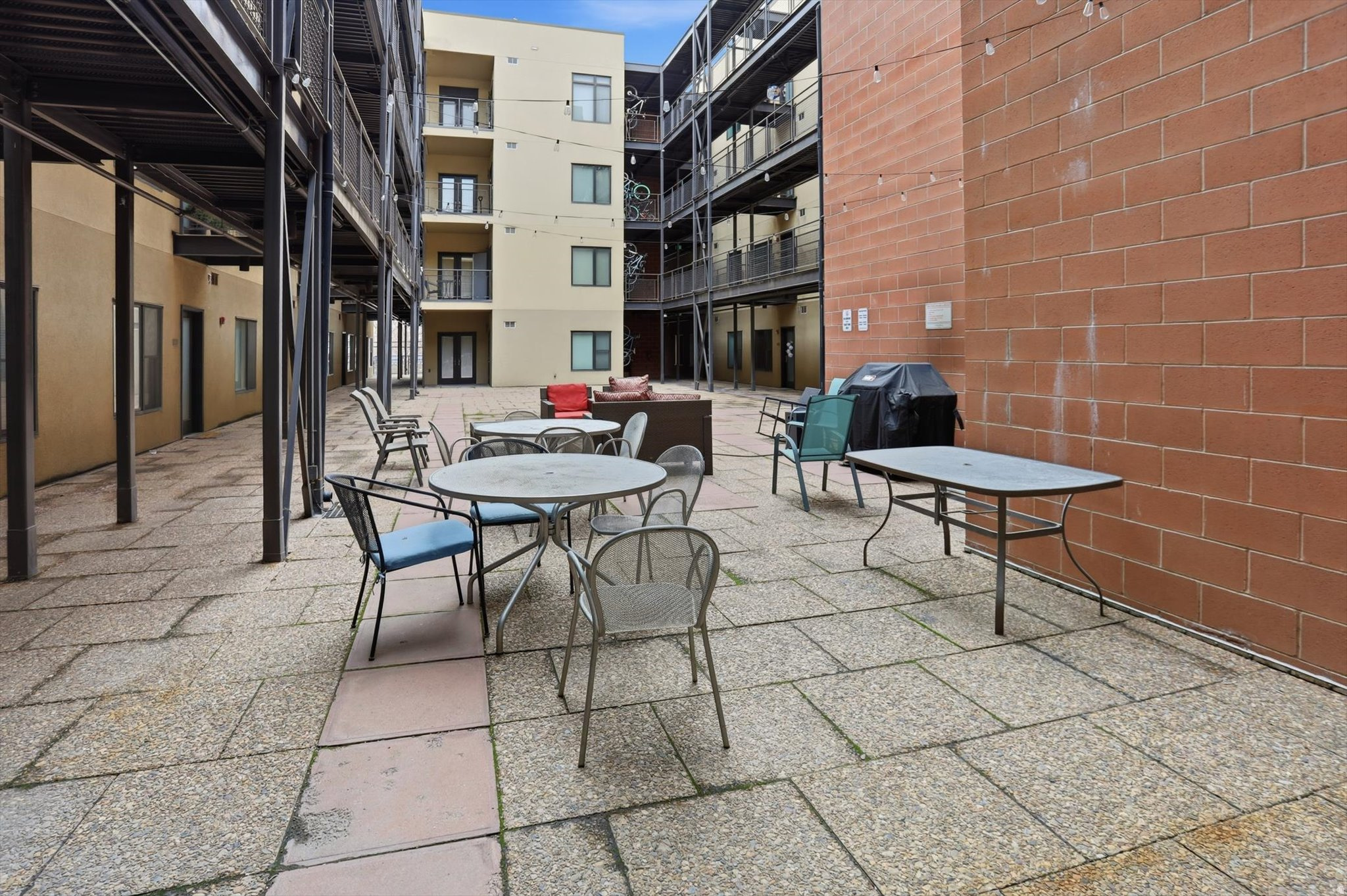 CENTRAL POINTE - Residential