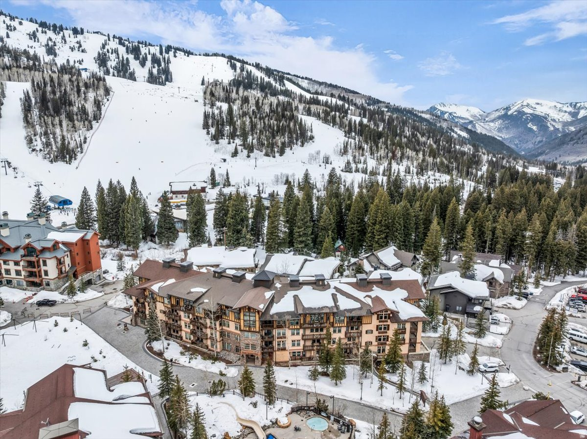 EAGLE SPRINGS WEST - Residential