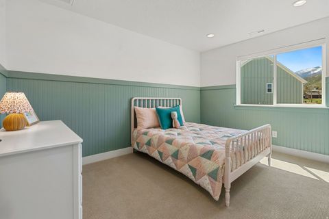 Tiny photo for 686 W EAGLECREST CIR, Elk Ridge, UT 84651 (MLS # 2150536)