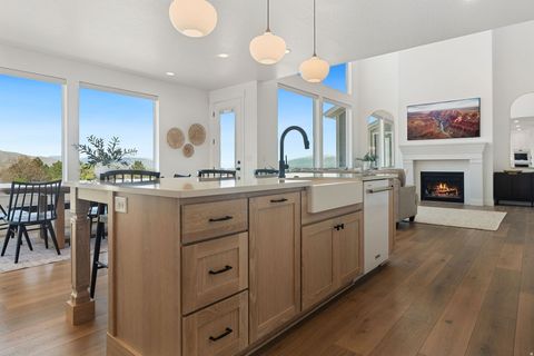 Tiny photo for 686 W EAGLECREST CIR, Elk Ridge, UT 84651 (MLS # 2150536)