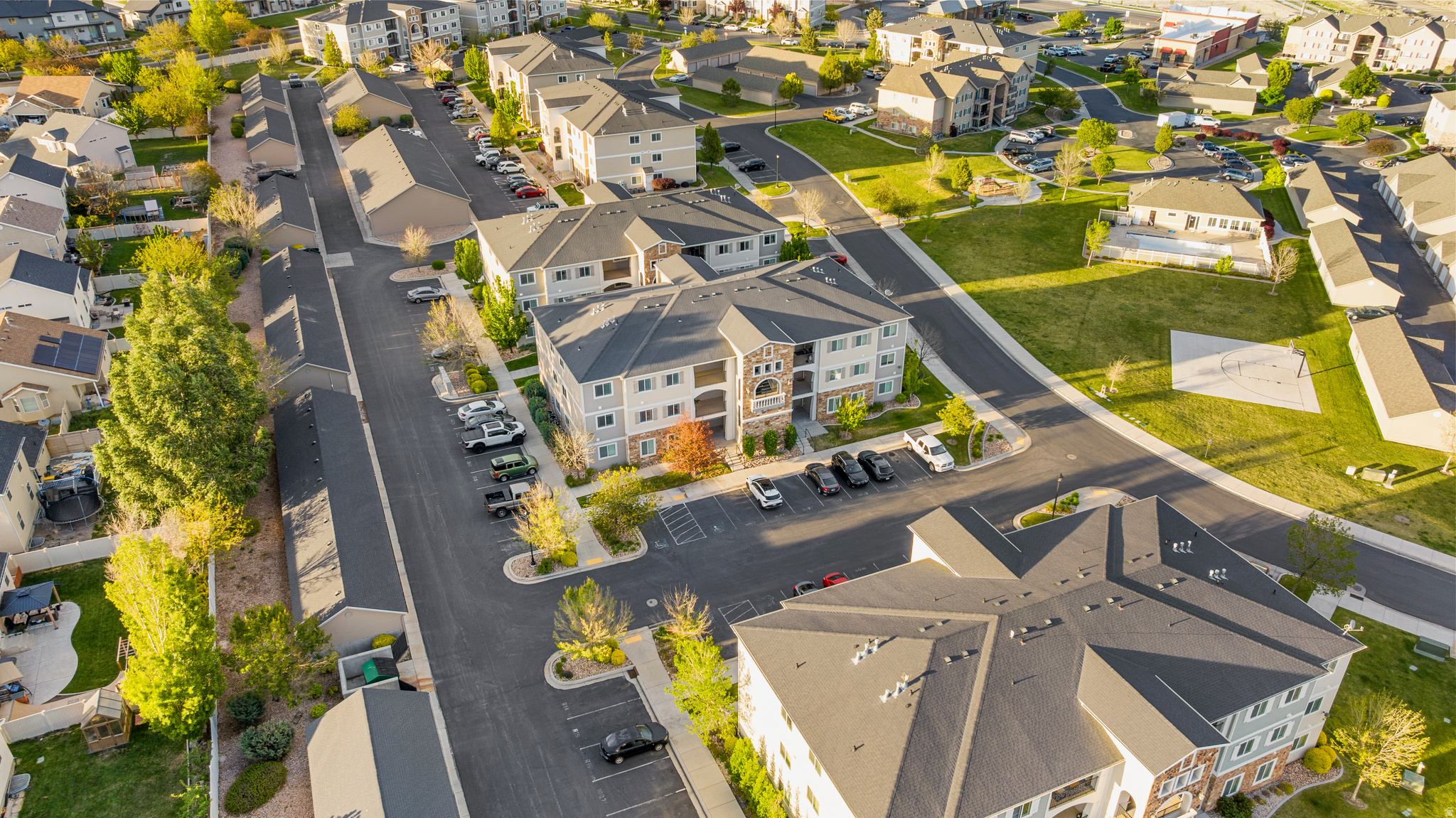 HILLCREST CONDOS - Residential