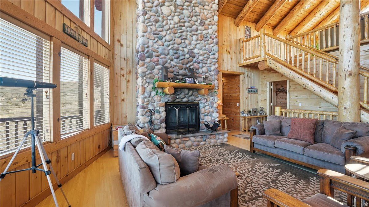 TIMBER LAKES - Residential