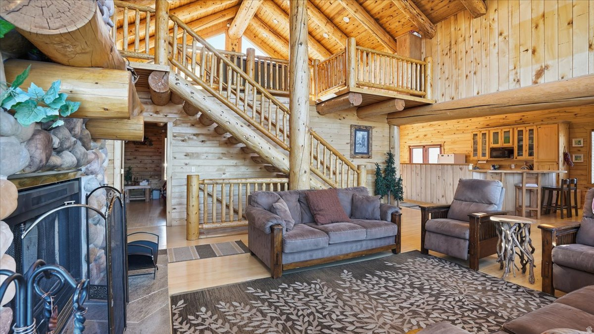 TIMBER LAKES - Residential