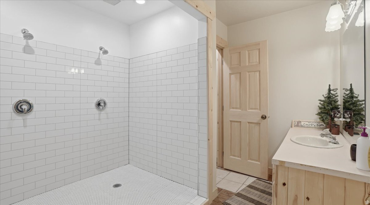 TIMBER LAKES - Residential